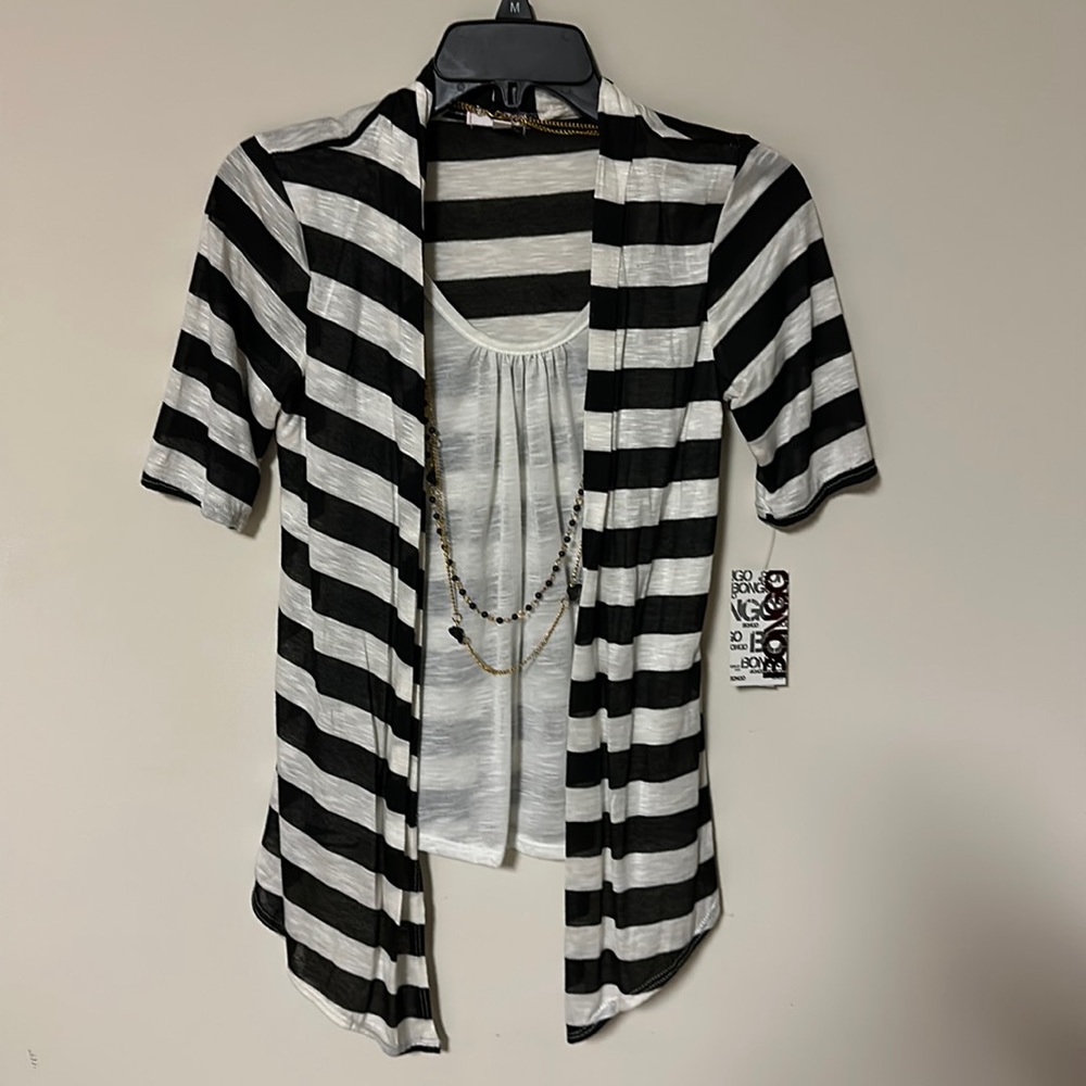 juniors Chain reaction 2fer top elbow sleeves rayon blend